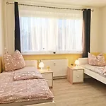 Apartment Gemuetliche Mit Balkon In Zwickau